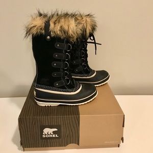 Sorel ‘Joan of Arctic’ boots - size 5